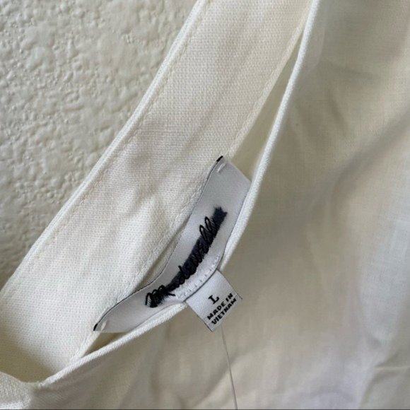 Madewell (Re)sponsible V-Neck Button-Back Sleeveless Top in Lighthouse - Picture 7 of 9